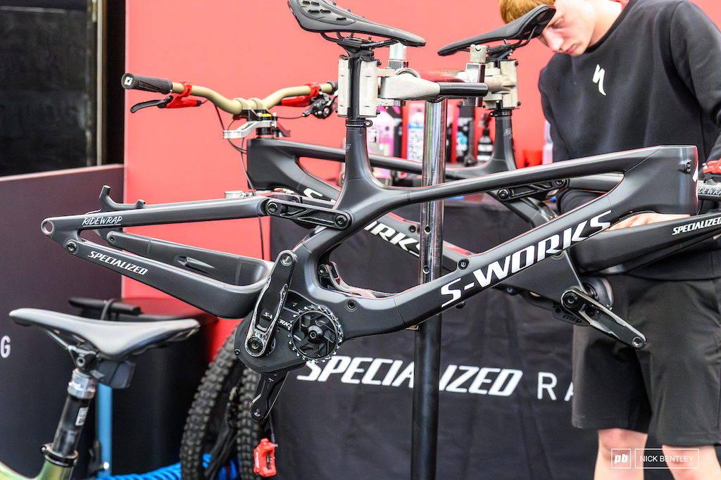 Specialized’s Next-Gen Demo Spotted: Near-Production Prototype Breaks Cover