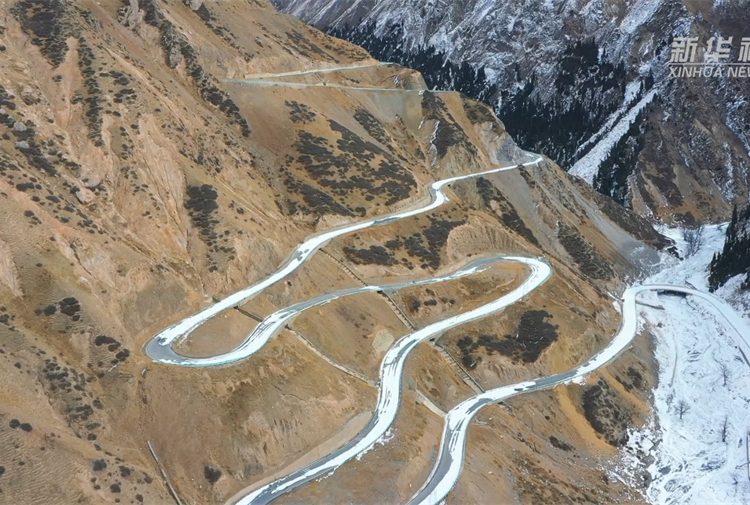 Cycling China’s “Most Beautiful Highway”: The Duku Road Adventure