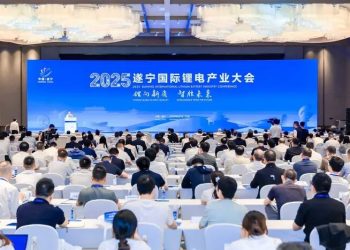 Two-Wheel Nation: E-Bikes, Battery Breakthroughs, and Why Everyone’s Riding Again