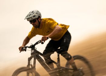 Velouria Even Flow Review: A Titanium Full-Suspension Masterpiece