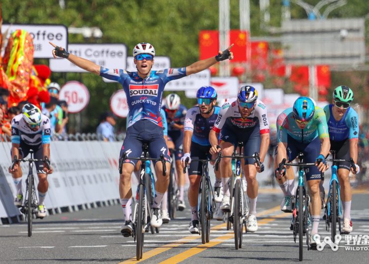 Tour of Guangxi Stage 1: Magnier Triumphs in Chaotic Sprint for Soudal Quick-Step