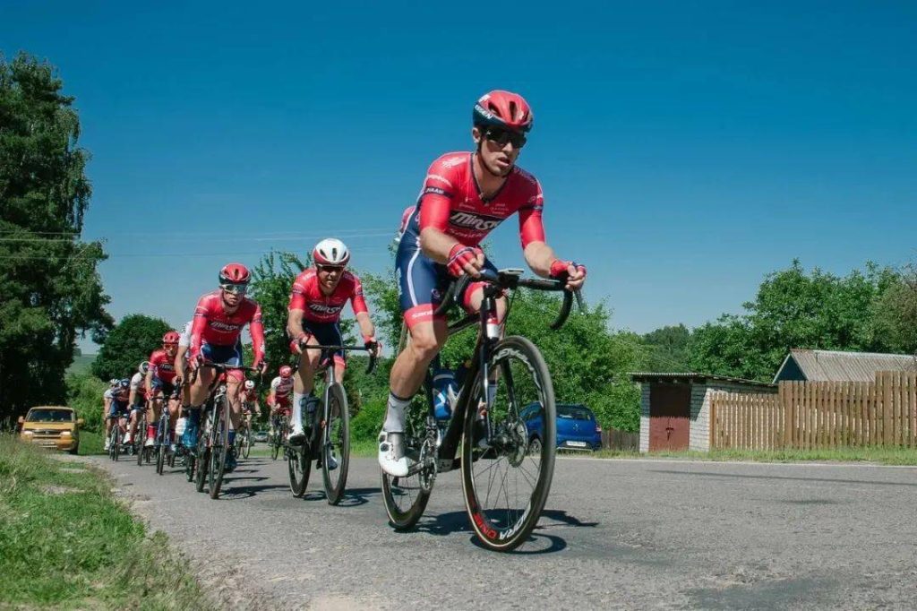 Master These Paceline Techniques for Efficient Group Riding