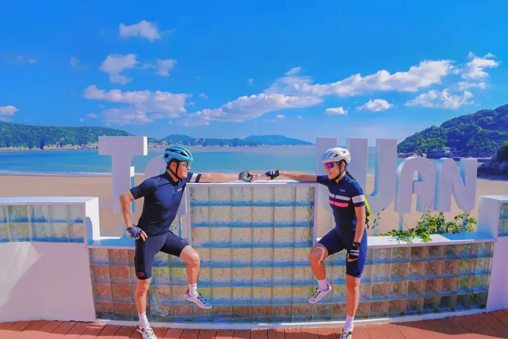 A 3-Day Cycling Adventure Through the Zhoushan Archipelago: Exploring Jin Yong’s Peach Blossom Island