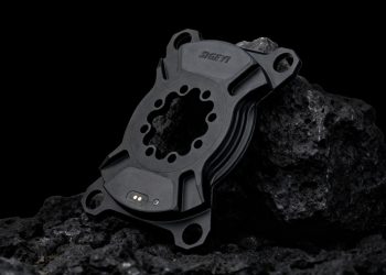 Sleek Profile & Flared Backside Opening